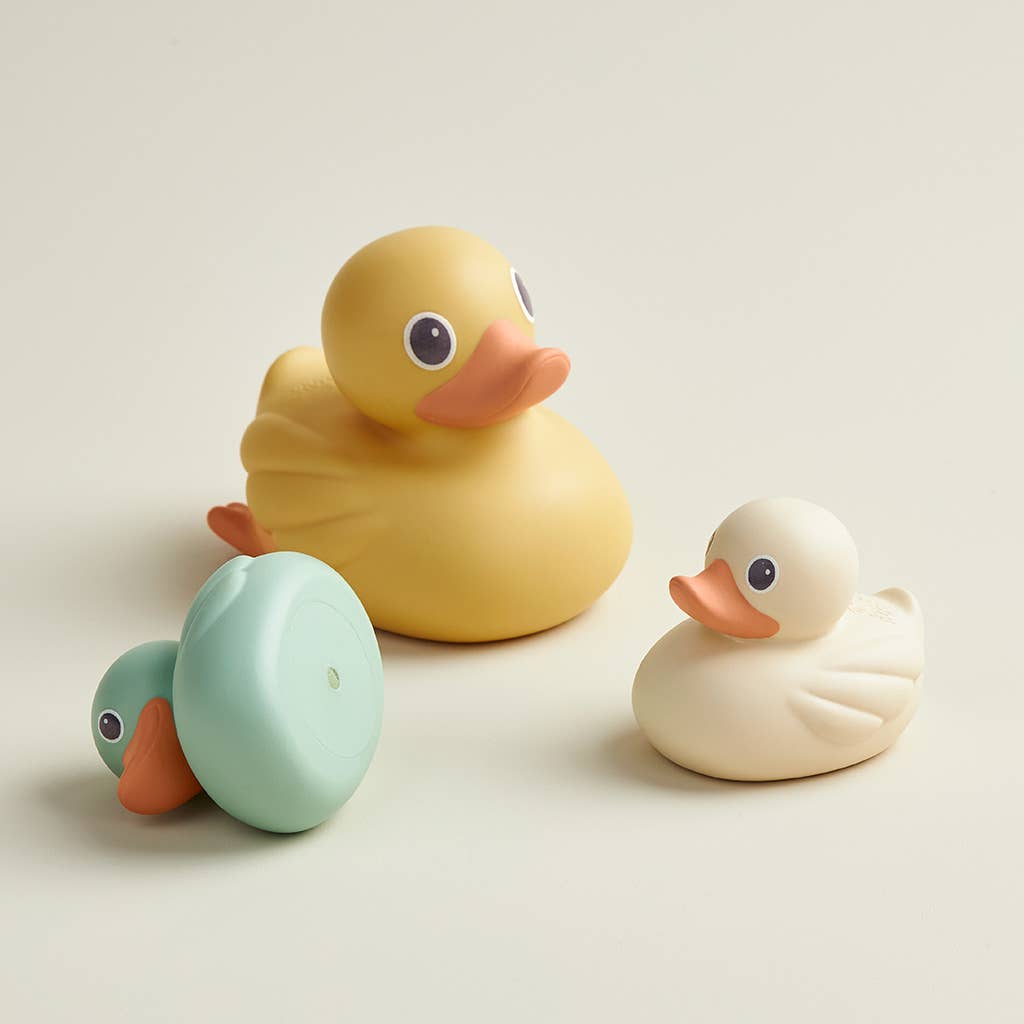 Itzy Ducky Family™